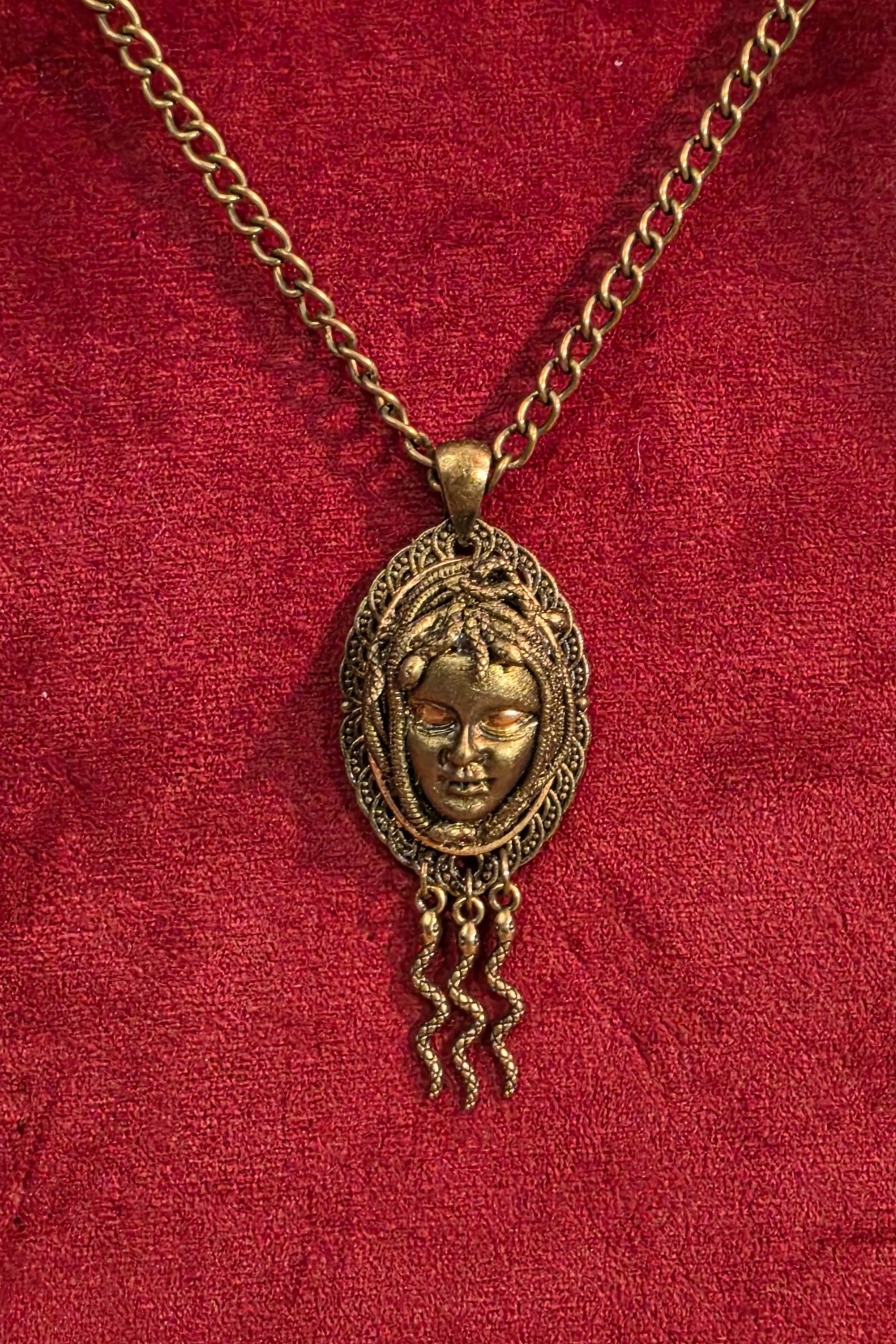 Halskette: Medusa
