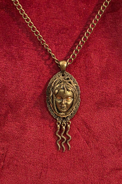 Halskette: Medusa