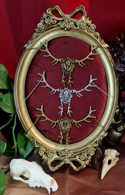 Collier: Hela